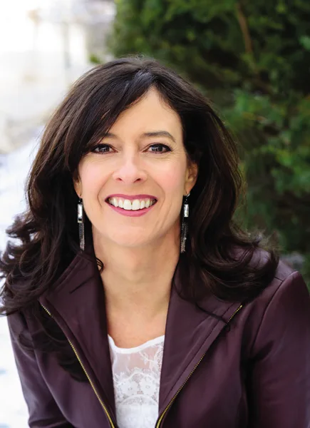 AuthorPhoto-AlisonCook