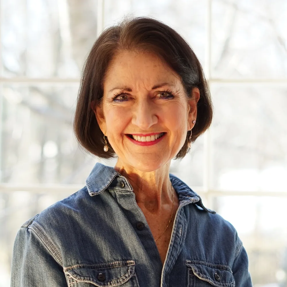 Ellen Vaughn Headshot